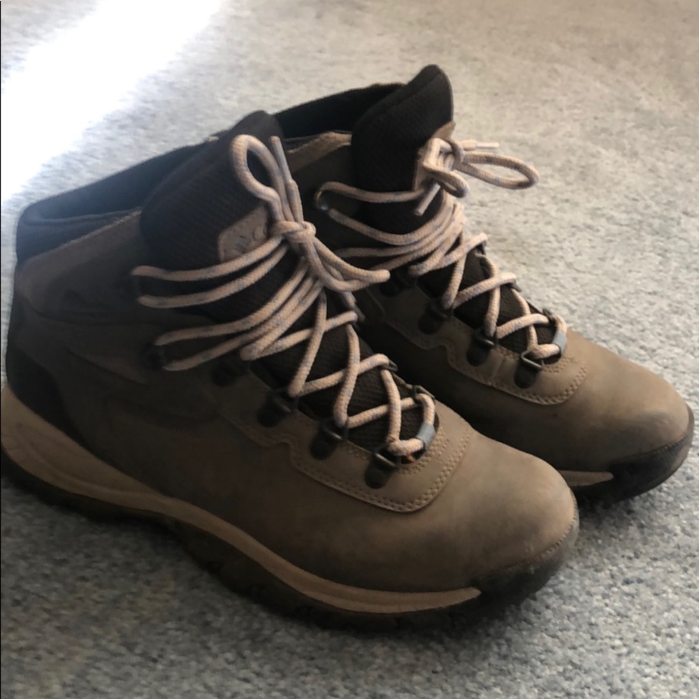 Columbia hiking boots